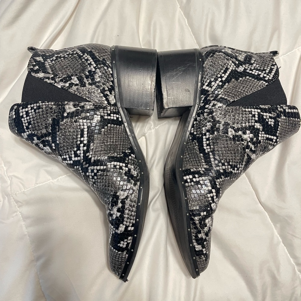 Faux Snake Skin (6m) Bar III Gabby Bootie - Picture 2 of 6